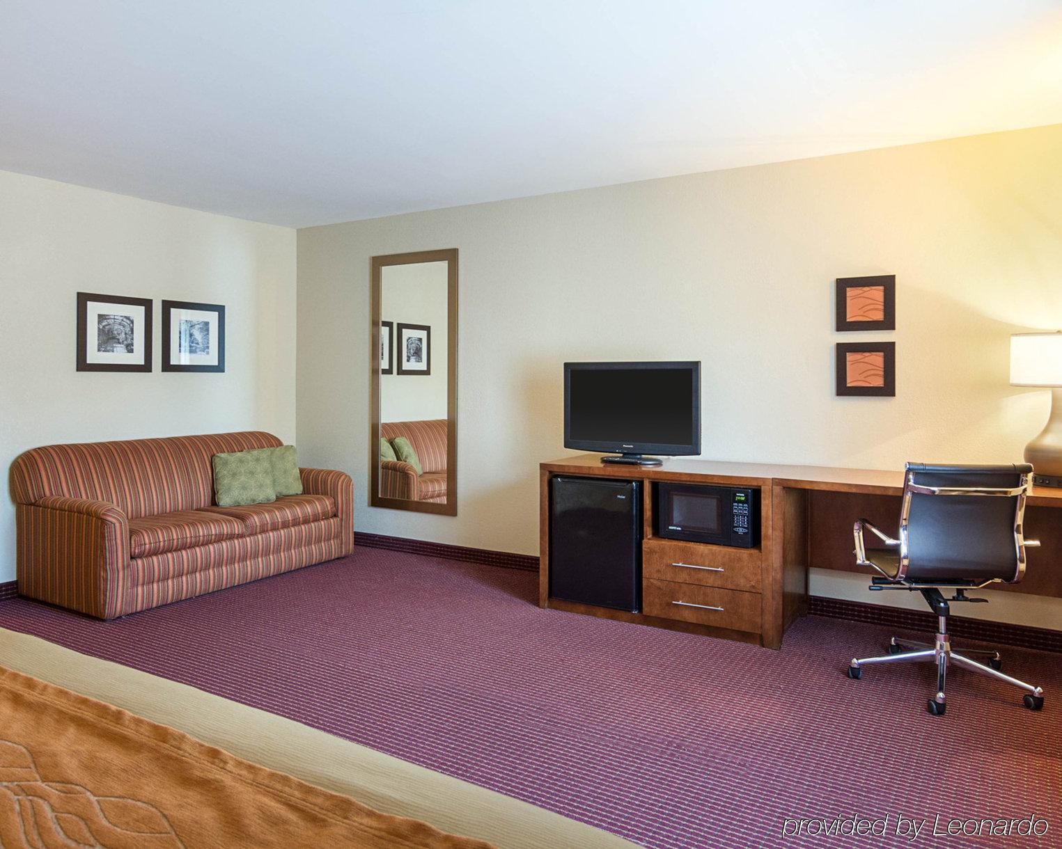 Red Roof Inn Newport News - Yorktown Extérieur photo
