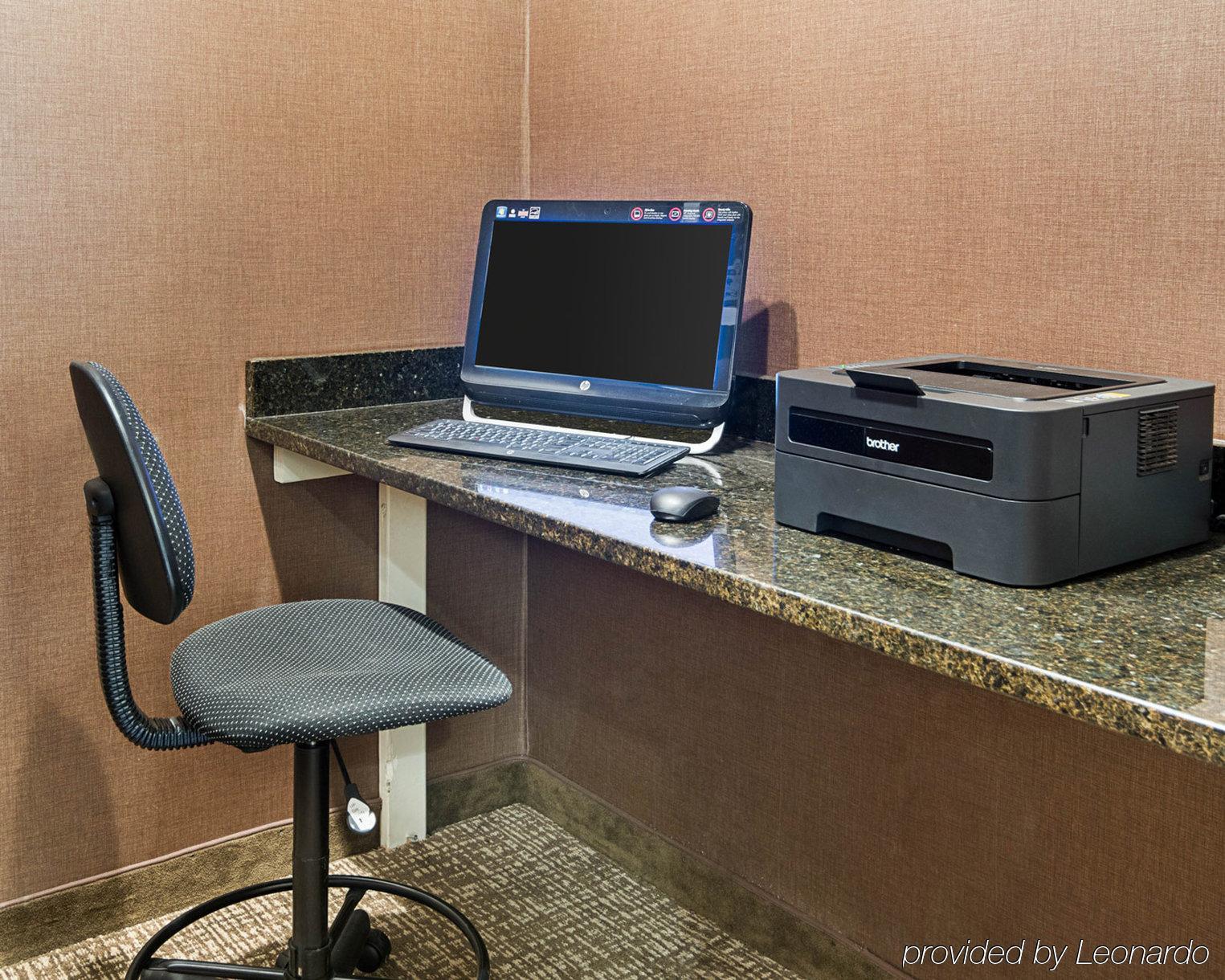 Red Roof Inn Newport News - Yorktown Extérieur photo